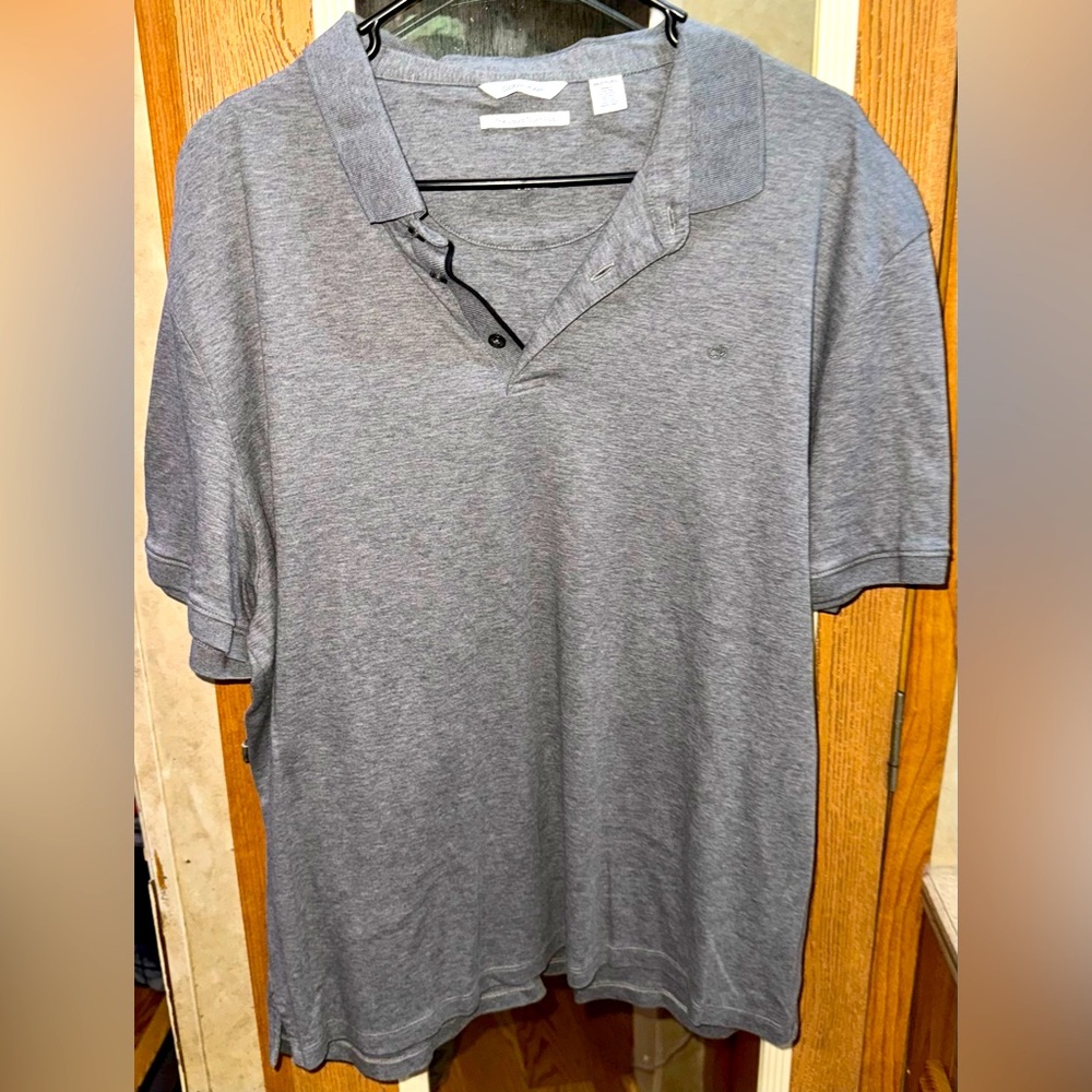 Calvin Klein Men’s Liquid Touch Polo Shirt – Gray – XXL